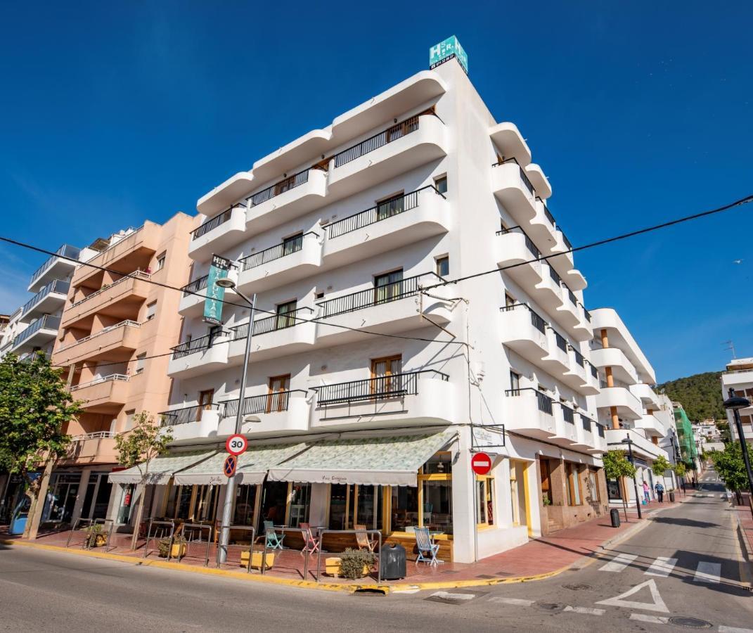 Hostal Y Apartamentos Santa Eulalia Santa Eularia des Riu Exterior photo